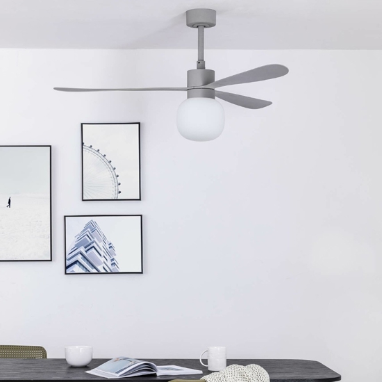 Ventilatore grigio a pale da soffitto con luce moderno 28mq