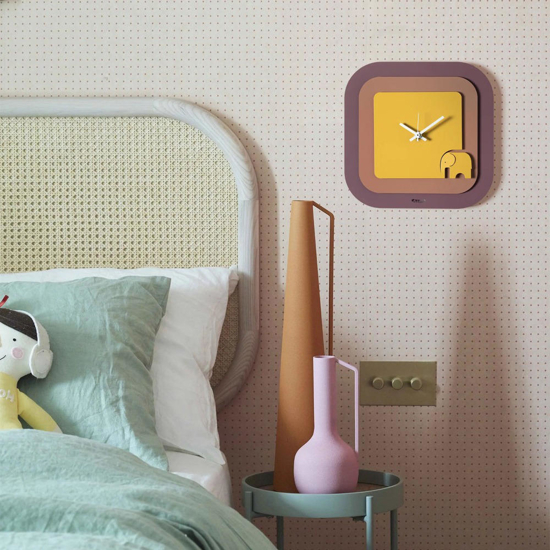 Orologio moderno da parete quadrato color viola mousse e ocra con elefantino