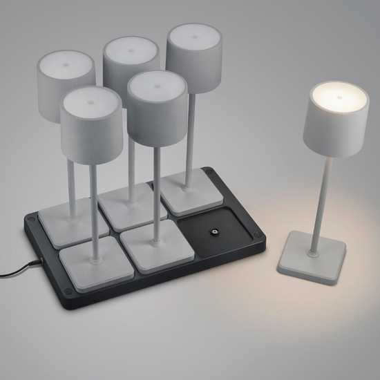 Kit 6 lampade da esterno grigio senza fili con postazione ricaricabile