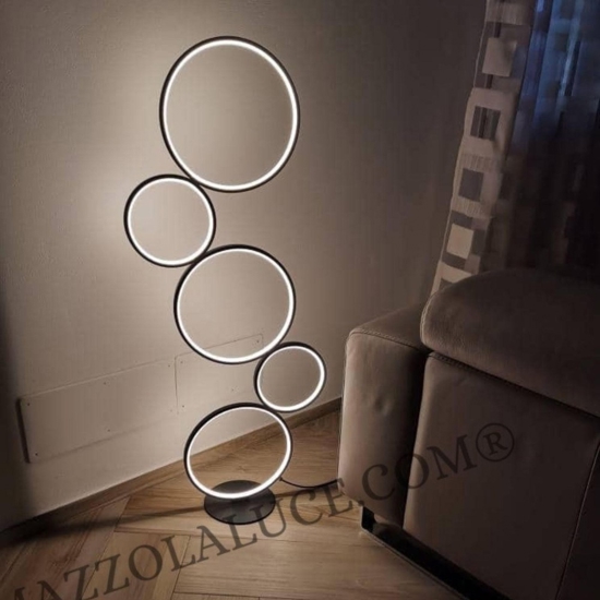 Lampada da terra design nera moderna led 36w 3000k