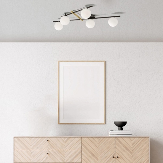 Plafoniera miloox kika nera e oro design moderno 5 sfere vetro bianco