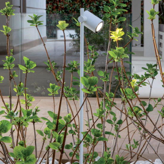 Lampione moderno per esterno giardino led 13w 4000k orientabile