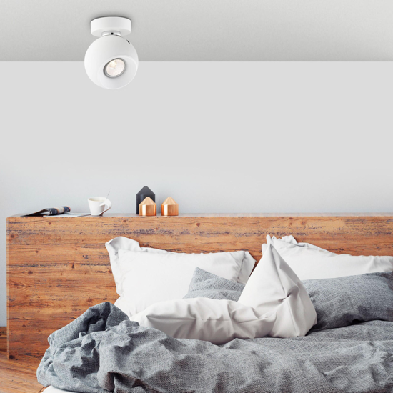 Applique sfera con spot bianco orientabile da parete