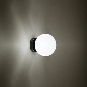 Perenz maga applique nera per bagno sfera vetro bianco