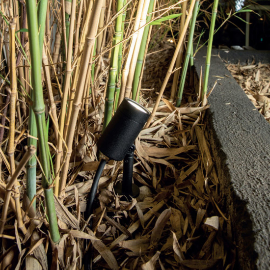 Faretto con picchetto nero da giardino led 5w 3000k ip65