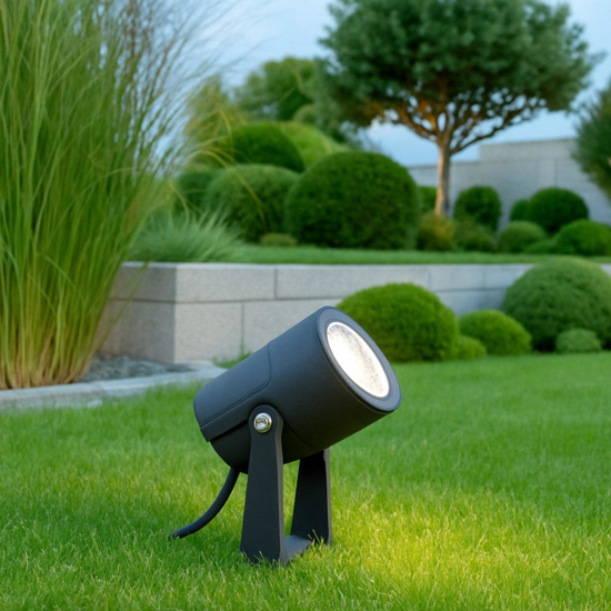Faretto nero da giardino con picchetto 12w 3000k ip65