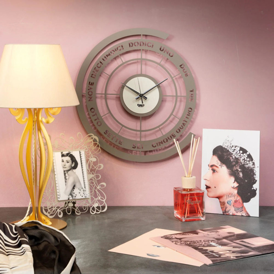 Orologio da muro moderno fango e avorio design cerchi