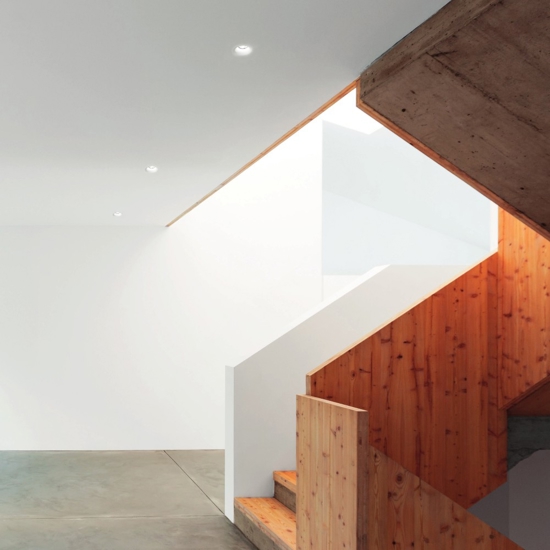 Faretto in gesso rotondo da incasso a soffitto