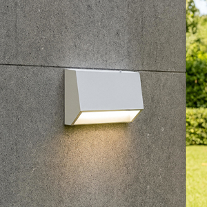 Segnapasso led per esterno bianco da parete squadrato ip65