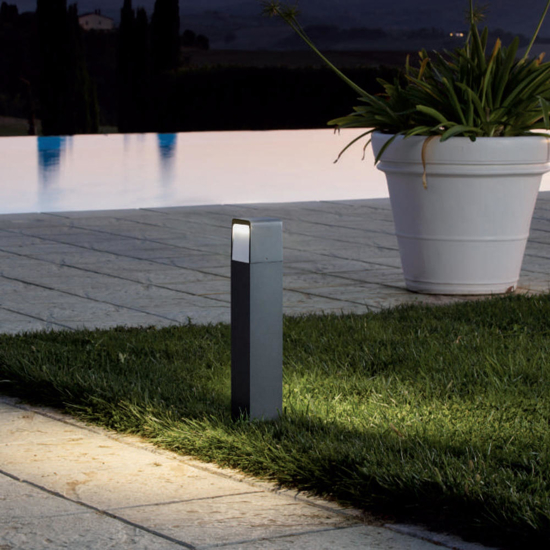 Lampione per esterni moderno grafite led 13w 3000k ip65