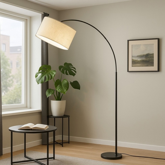 Piantana ad arco nera con paralume di lino beige