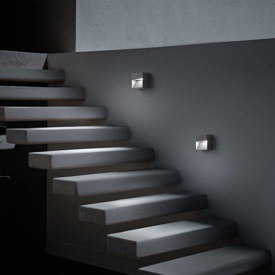 Segnapasso a parete led per esterni ideal lux down antracite ip44 quadrato senza incasso