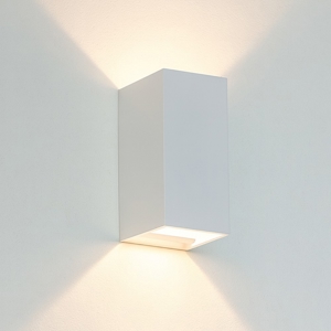 Applique verticale di gesso bianco isyluce squadrato