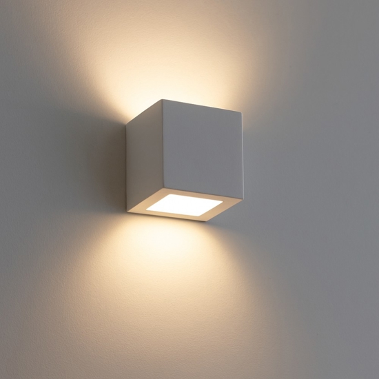 Applique da parete in ceramica bianco cubo diffusore in vetro