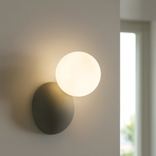 Ondaluce rock applique grigio cemento sfera vetro bianca moderna