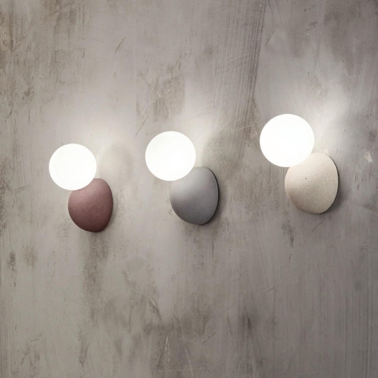 Ondaluce rock applique grigio cemento sfera vetro bianca moderna