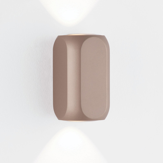 Applique moderna colore moca caffe led biemissione