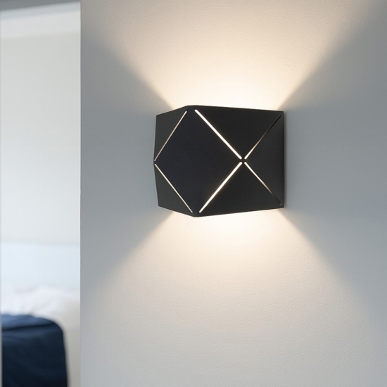 Applique nero led 6w 3000k design moderna per interni