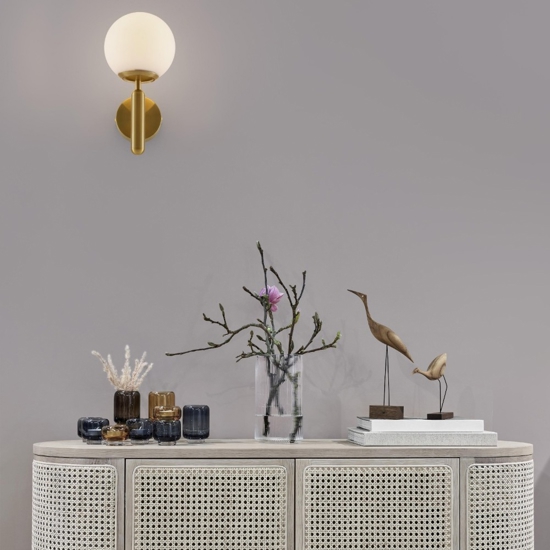 Applique oro stile sfera vetro bianco