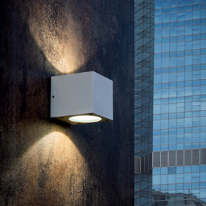 Applique biemissione da esterno bianca moderna led 12w 3000k