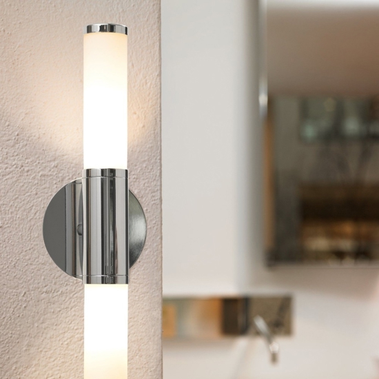 Palmera applique da bagno cilindrico in vetro opaco per specchio ip44