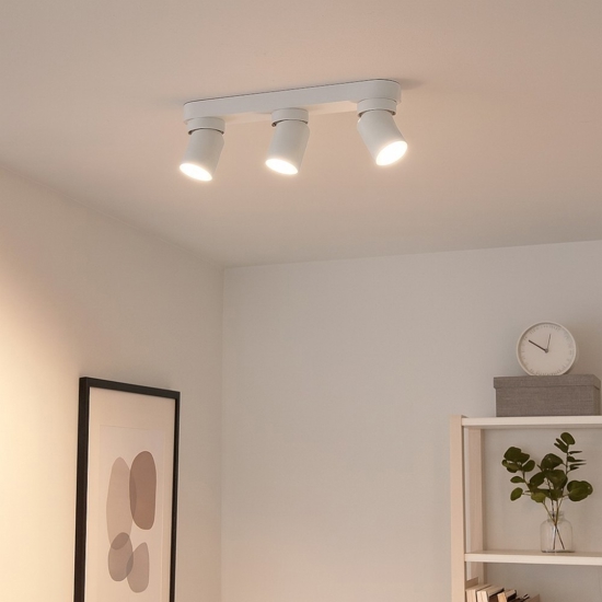 Plafoniera da cucina bianca con 3 luci orientabili