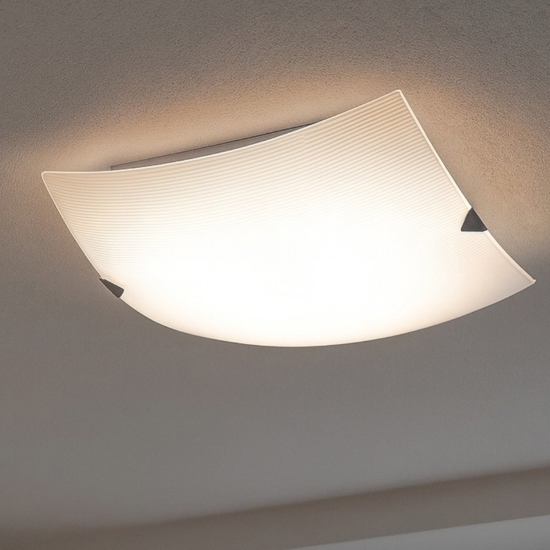 Plafoniera quadrata per cucina in vetro bianco satinato