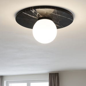 Plafoniera dor marmo nero con sfera di vetro bianco moderna
