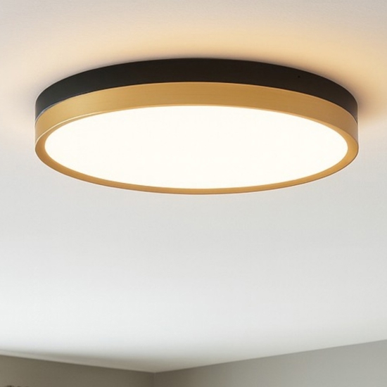 Plafoniera nero oro rotonda 50cm led 38w 3000k Plafoniera nero oro rotonda 50cm led 38w 3000k