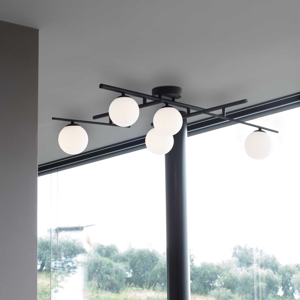 Ideal lux atlas pl5 plafoniera nera 5 bocce vetro bianco moderna