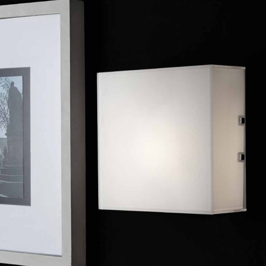 Piccola plafoniera moderna 20cm quadrata vetro bianco lucido