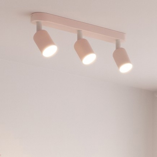 Plafoniera rosa con 3 faretti orientabili per cameretta