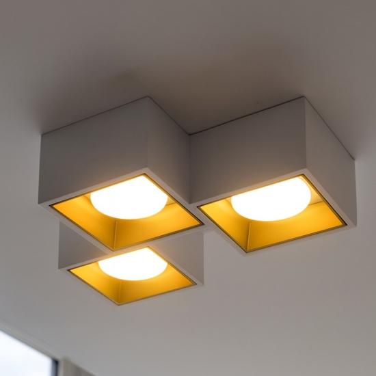 Plafoniera moderna in gesso bianco dettagli oro sforzin nasso