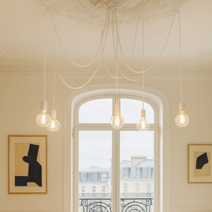 Lampadario bianco moderno con decentramento per soggiorno