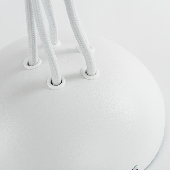 Lampadario bianco moderno con decentramento per soggiorno