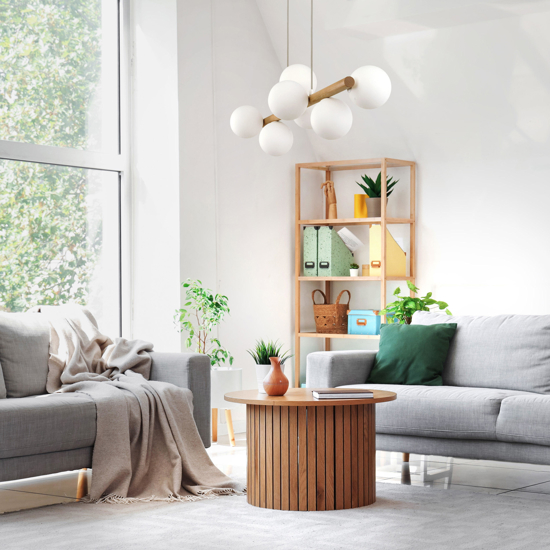 Lampadario di legno per soggiorno moderno