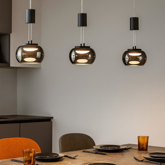Lampadario a led tre luci per soggiorno nero vetri fume dimmerabile 3000k