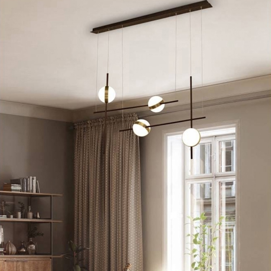 Lampadario nero oro per soggiorno moderno
