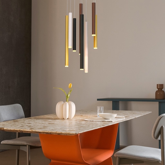 Lampadario con pendenti led multicolor per soggiorno moderno