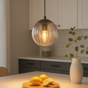 Visualizza i dettagli per Lampada a sospensione da cucina con sfera in vetro lavorato Lampada a sospensione da cucina con sfera in vetro lavorato