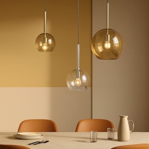 Lampadario moderno sfere vetri ambra