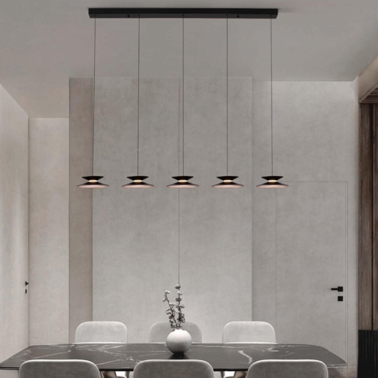 Lampadario per illuminare tavolo da soggiorno nero oro moderno