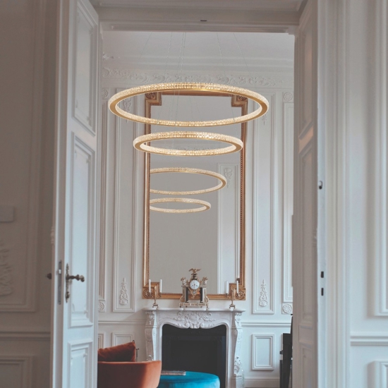 Lampadario moderno cerchi led oro per soggiorno contemporaneo