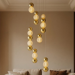Visualizza i dettagli per Lampadario per salotto contemporaneo sfere oro a grappolo Lampadario per salotto contemporaneo sfere oro a grappolo