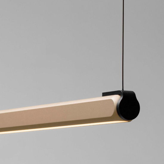 Lampadario barra led marrone chiaro per tavolo Lampadario barra led marrone chiaro per tavolo