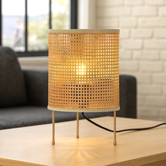Lampada da tavolo cilindrica in rattan intrecciato