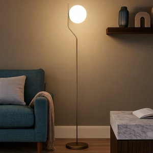 Piantana moderna oro ottone sfera vetro bianco
