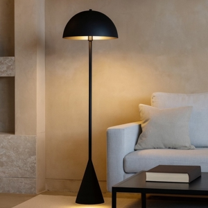 Lampada da terra nera opaca per salotto moderno
