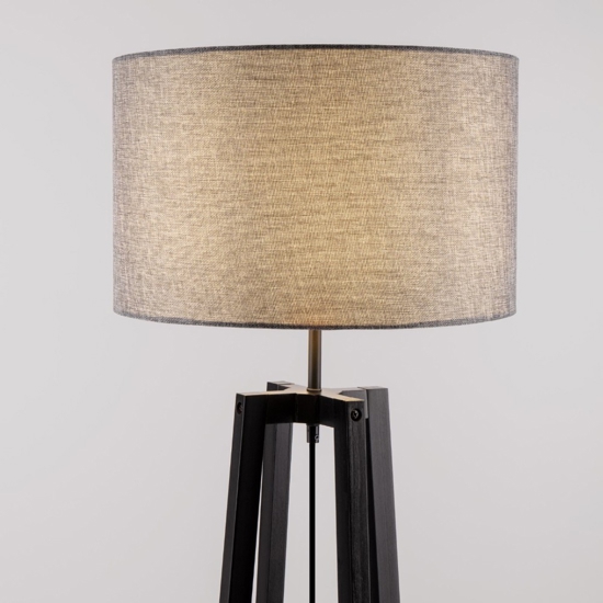Lampada da terra moderna di legno scuro con paralume grigio