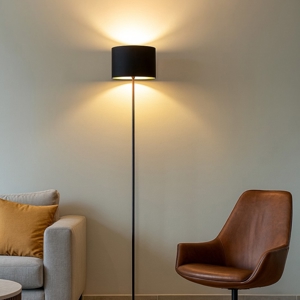 Lampada da terra nera dal design moderno minimale